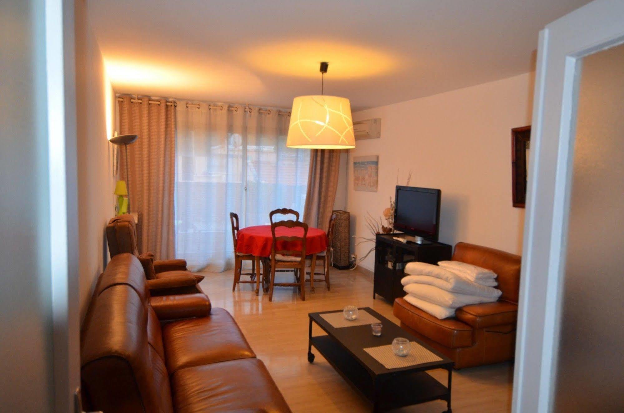 Appartement 6 Personnes Avec Terrasse Le Port Nisa Exterior foto