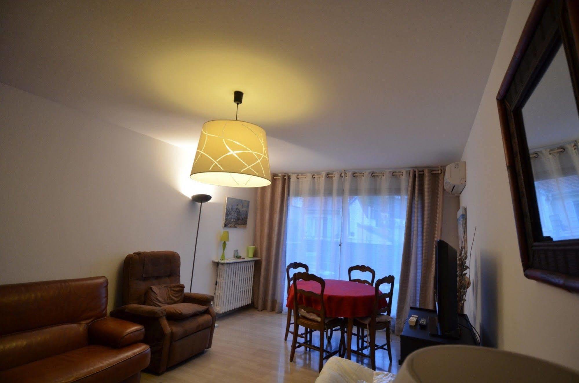 Appartement 6 Personnes Avec Terrasse Le Port Nisa Exterior foto