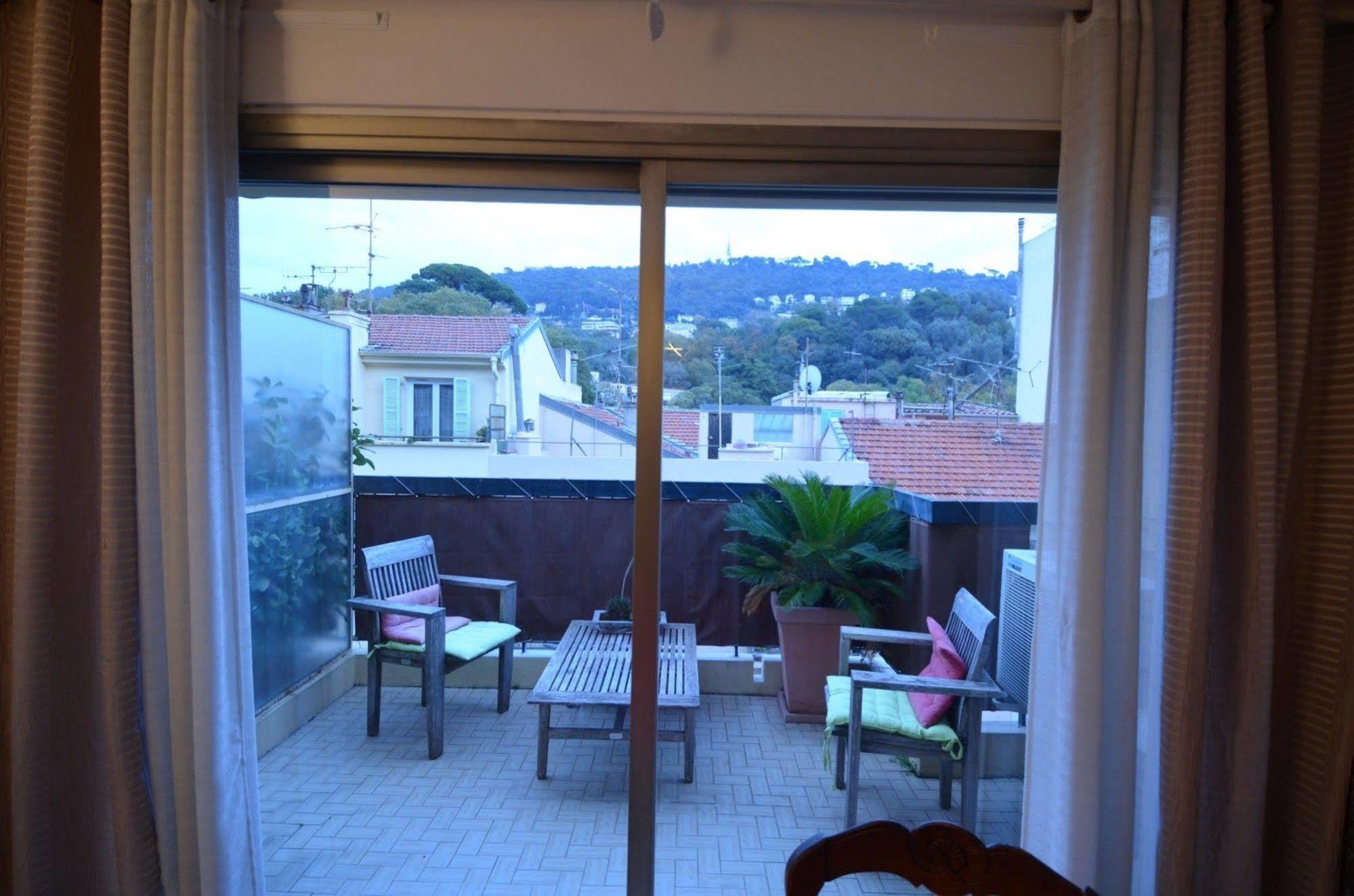 Appartement 6 Personnes Avec Terrasse Le Port Nisa Exterior foto